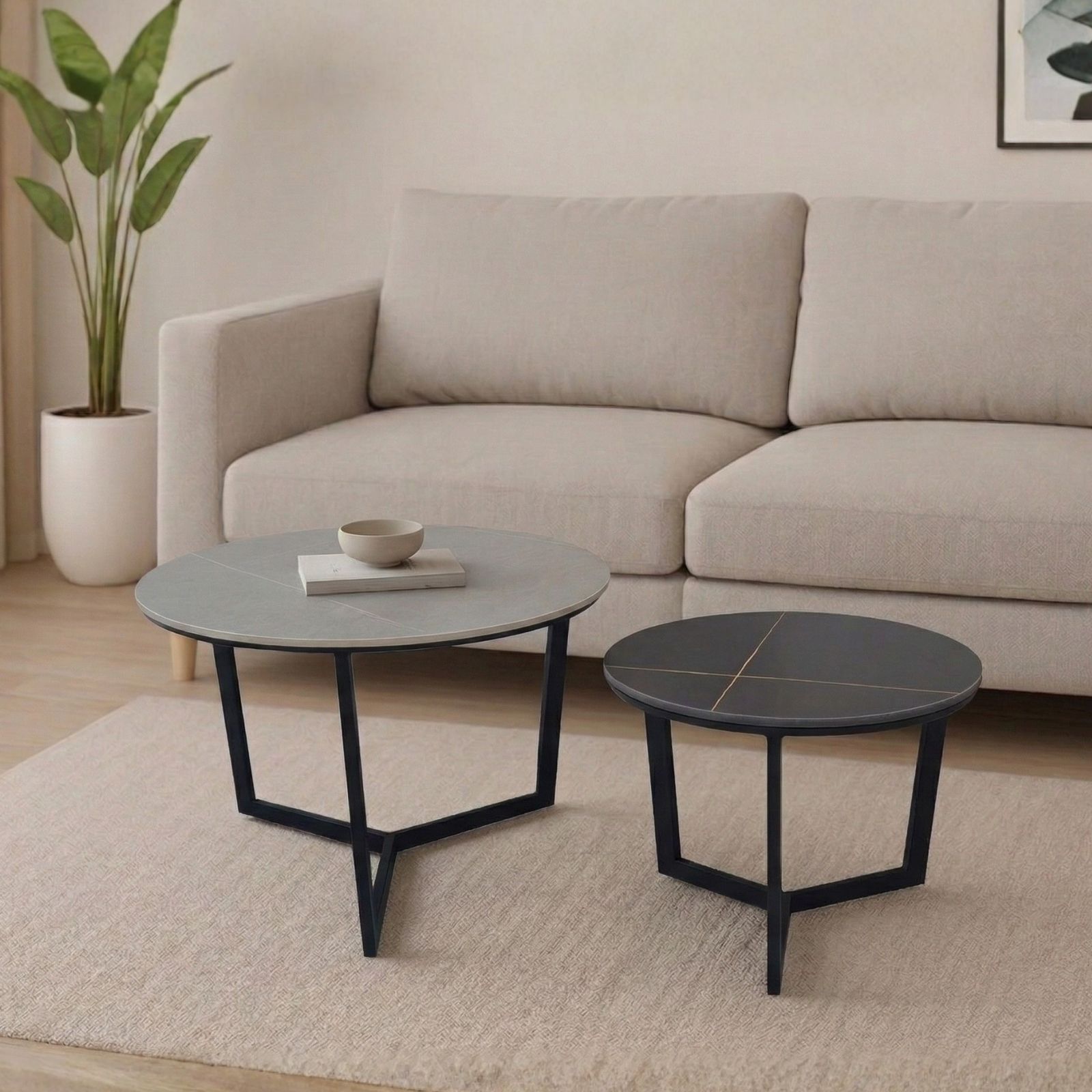 זוג שולחנות סלון עגולים עם פלטה קרמיקה ורגלי מתכת שחורות דגם ורונה VERONA מבית טודו דיזיין זוג שולחנות סלון עגולים עם פלטה קרמיקה ורגלי מתכת שחורות דגם ורונה VERONA מבית טודו דיזיין