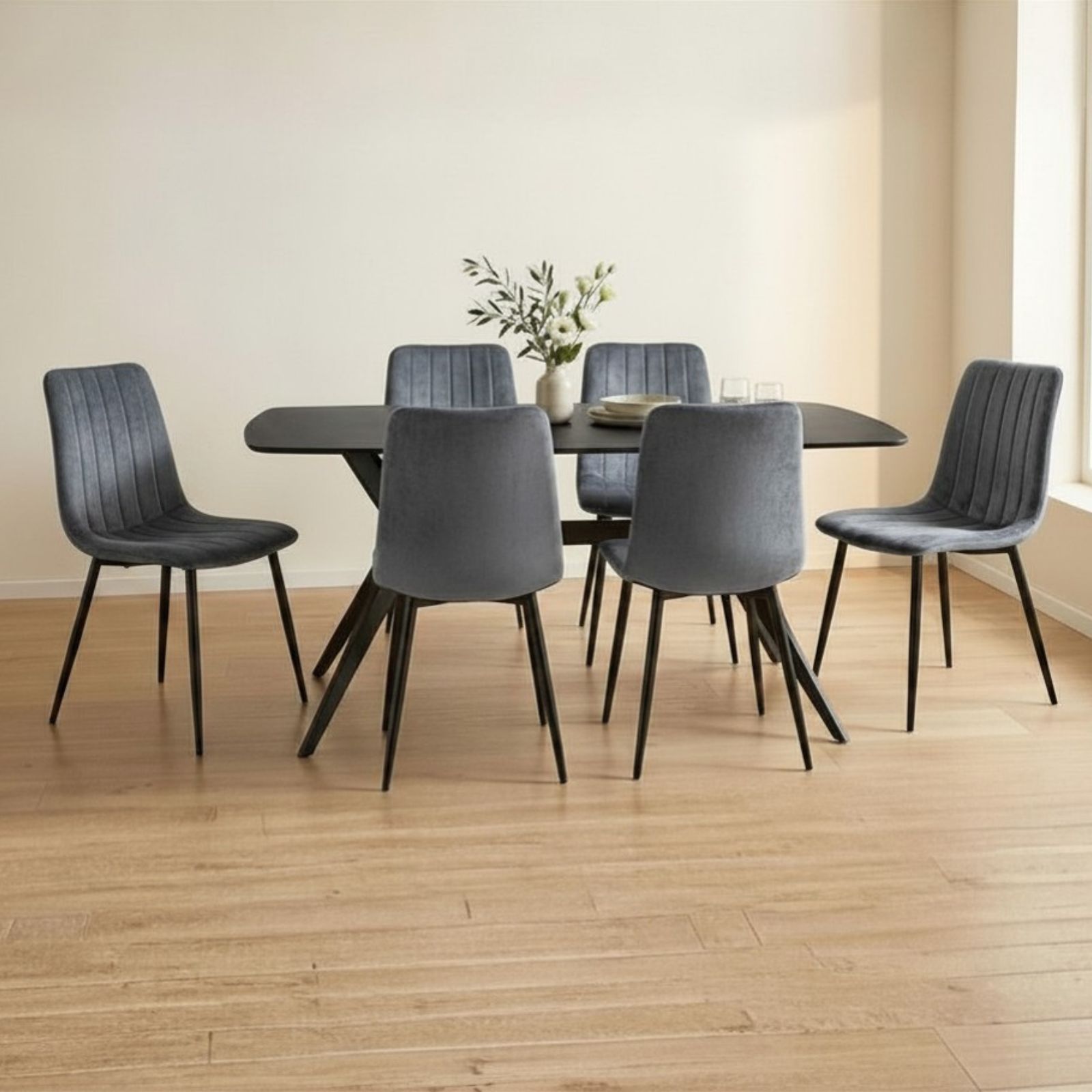 פינת אוכל מקרמיקה דגם טוסקנה 140X80 פלטה שחורה חלקה , כולל 6 כיסאות קטיפה בגוון אפור כהה דגם ריביירה –מבית טודו דיזיין Tudo Design פינת אוכל מקרמיקה דגם טוסקנה 140X80 פלטה שחורה חלקה , כולל 6 כיסאות קטיפה בגוון אפור כהה דגם ריביירה –מבית טודו דיזיין Tudo Design